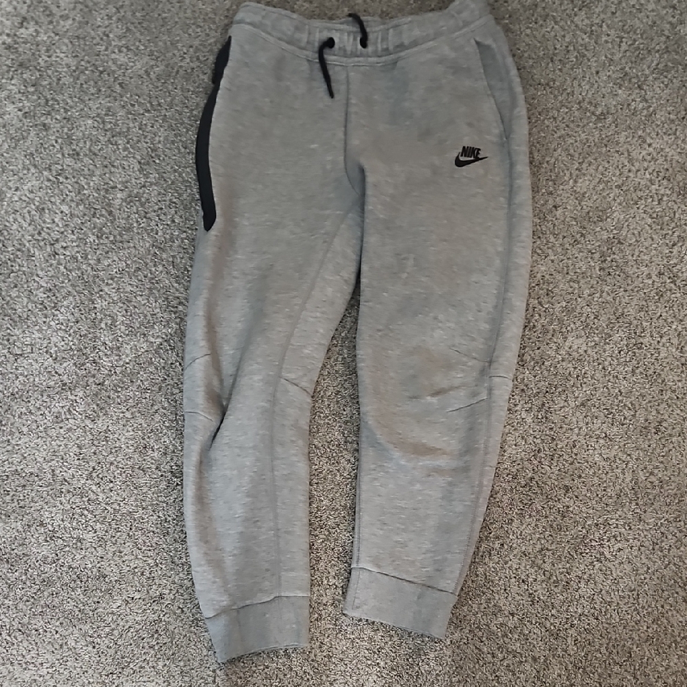 Nike Tech Grey Pants